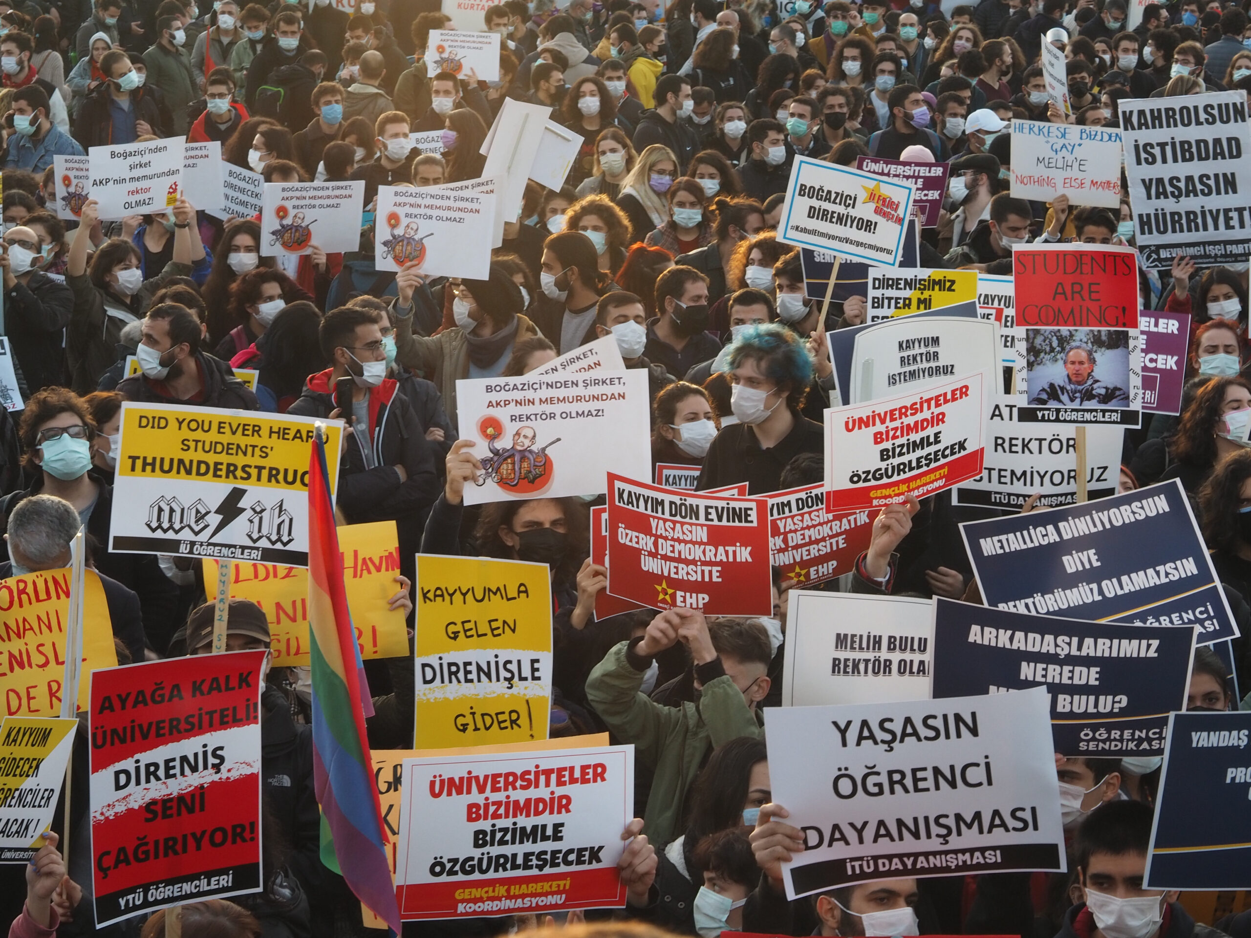 Turkin Istanbulissa yliopisto-opiskelijat vastustivat presidentti Recep Tayyip Erdoğanin tekemää rehtorinimitystä tammikuussa 2021.